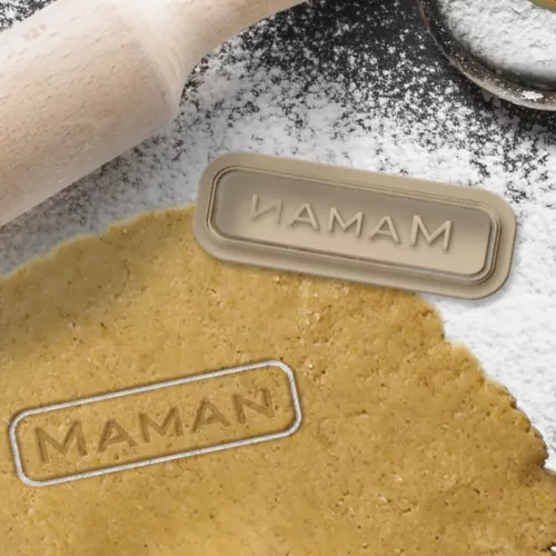 Emporte Pièce Embosseur Maman pour créer des gâteaux uniques pour la fête des mères!